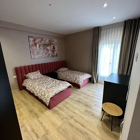 Luxury Land Τίρανα