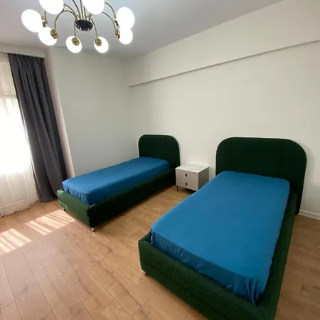Luxury Land טיראנה